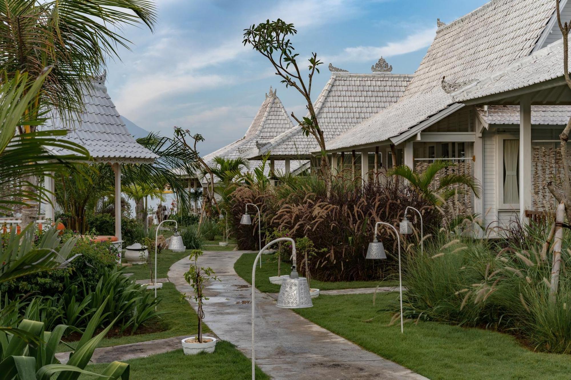 Paus Putih Hotel Lembongan Exterior foto