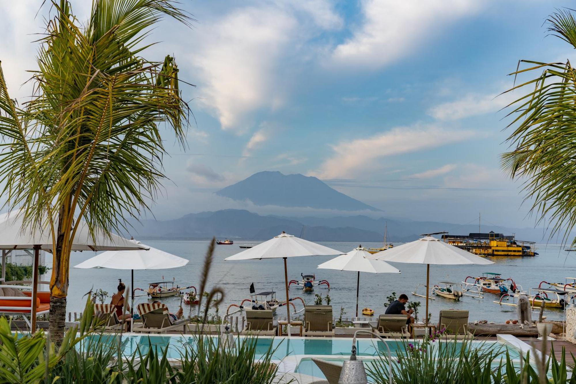 Paus Putih Hotel Lembongan Exterior foto