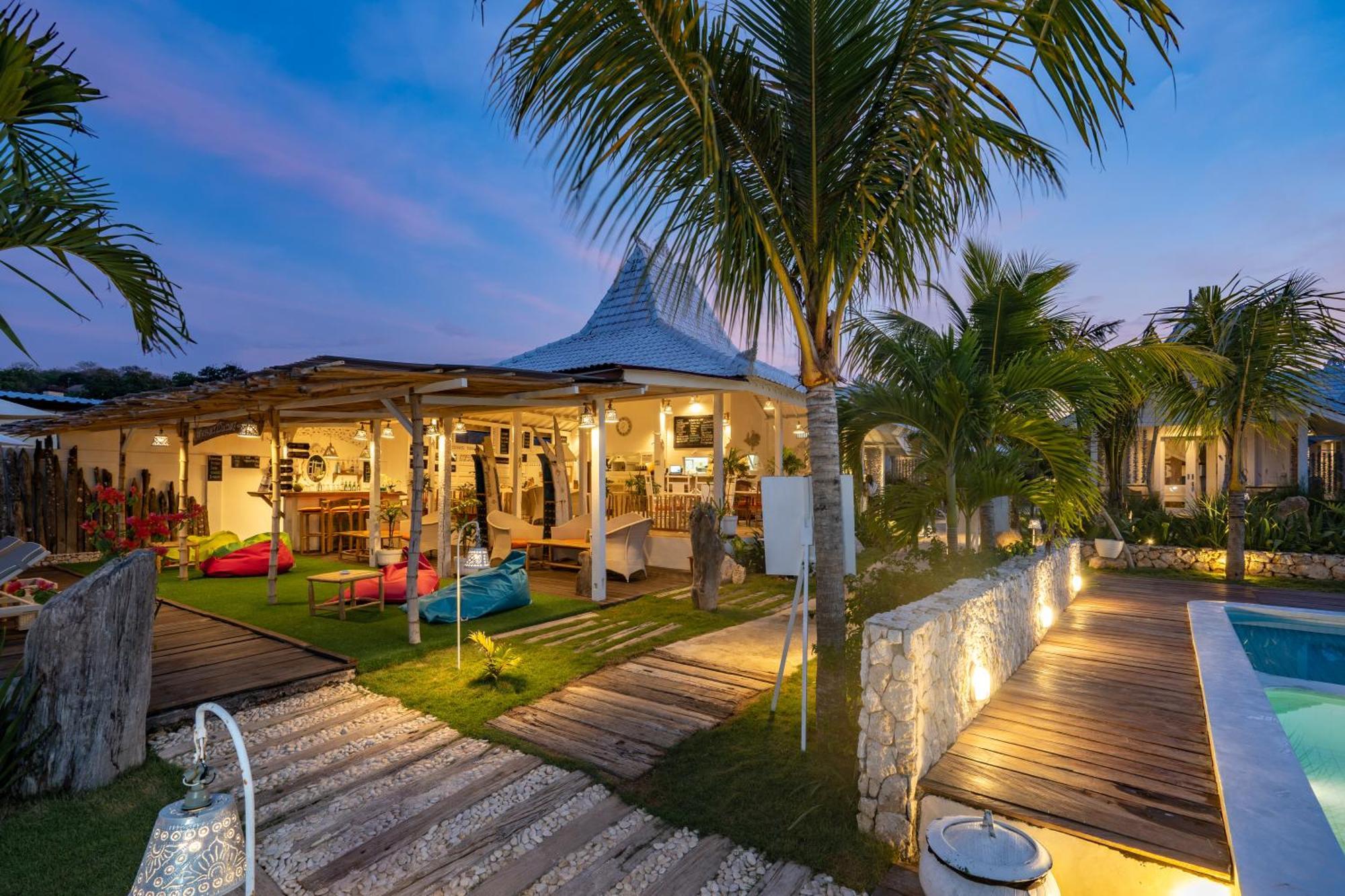 Paus Putih Hotel Lembongan Exterior foto